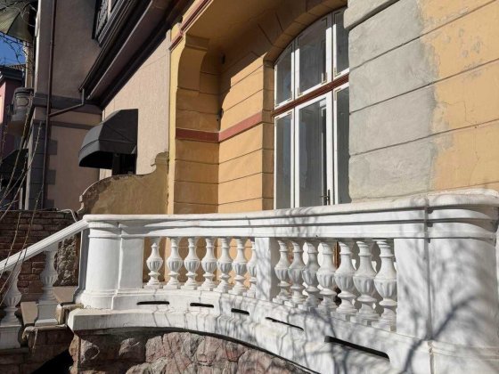 Напівособняк в центральній частині м.Івано-Франківськ Ивано-Франковск