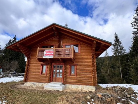 Продаж котеджу в Ворохті /Пропонується до продажу просторий котедж у мальовничій частині Карпат Ивано-Франковск