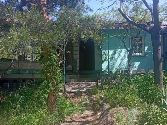 Дача, на березі Дніпра на районі Раківка поряд база відпочинку Шарада. Кременчуг