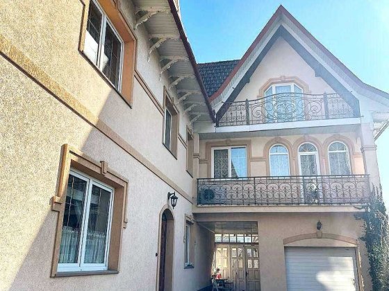 Шикарний будинок в центрі Івано-Франківська Ивано-Франковск