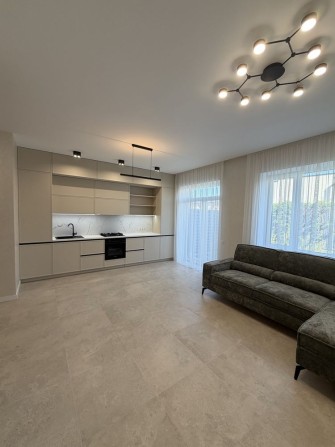 Продам таунхаус з новим ремонтом, 4 кімнати, газ  157.000 $ - фото 1