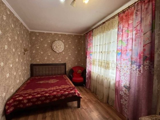 Продаж двох будинків. Опалення - ГАЗ. Мансарда. Ремонт. 12 соток. ID:287 Буча