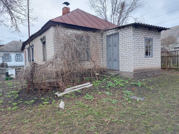 Продам 1/2 будинку в Крюкові - фото 1
