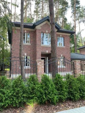 Елітний Котедж в Англійському стилі Лісова Буча | 365 000 $ | закрите КМ | цегла | 8 соток | газ - фото 1