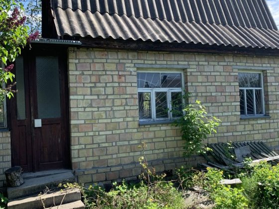 Продаж будинку 40кв м. зем. ділянка 5.4 сотки Садова 58. До метро 2 км Киев