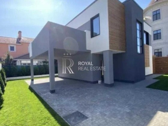 Продаж Будинок Оболонь Вул. Богатирська 145 м² 3 Спальні 3 Санвузли Ділянка 4 Сотки Вихід До Води Те Киев