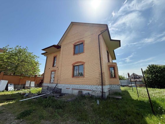 Продаж просторого будинку з підвалом у Києві Київ