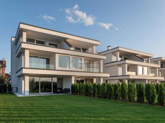 Продаж Елітного Дуплекса КМ КОНИК Ремонт 240м2 5 сотих Елітна Локація Київ