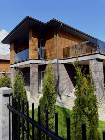 Преміальні котеджі Forest Lake villas біля метро Житомирська, автостанція Дачна - фото 1