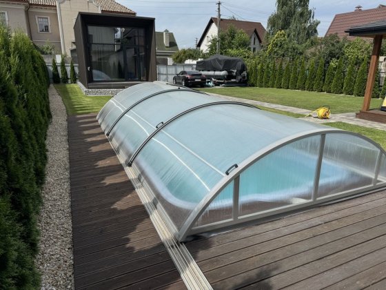 Осокорки 1км, Современная дача с двумя домами и полным набором удобств Киев