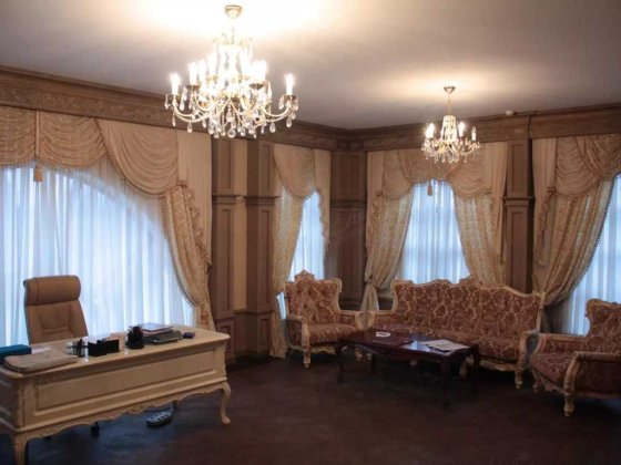 Продам 3-поверховий будинок з унікальним ремонтом, вул. Садова, 66.
