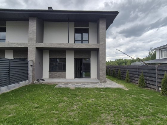 Сучасний дуплекс 120 м² з чистовим ремонтом у лісовій Бучі, 3 сотки Буча