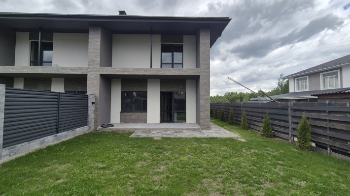 Сучасний дуплекс 120 м² з чистовим ремонтом у лісовій Бучі, 3 сотки - фото 1