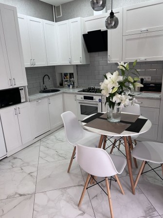 Таунхаус 170 м² з терасою та парковкою в Ірпені, вул. Літературна - фото 1