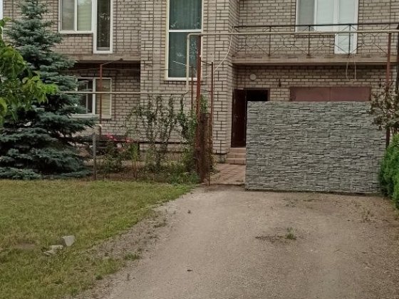 Продам великий 2-х поверховий,сучасний будинок в житловому масиві імені ілліча за ДП-9 232м великі к Кривий Ріг