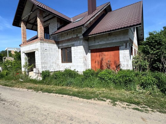 Будинок з гаражем 205 м2 8 соток Луцьк вул. Дубенська