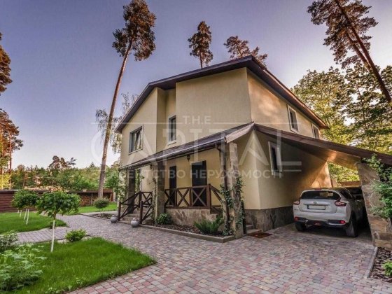 Продаж 2-поверхового будинку, загальною площею 245м2  м. Київ