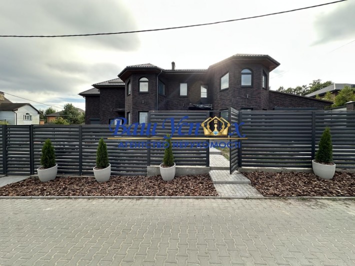 Продажа дома в городке. Ирпень лес .  В  коттеджном  городке . - фото 1