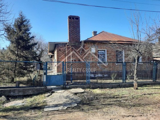 Продається будинок на березі річки, район Бажанова Кривий Ріг