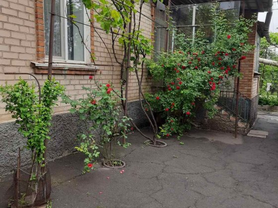 Продам дом на МОПРе ,ул Хостинская,ост.Правды,можна  по СЕРТИФИКАТУ. Кривий Ріг