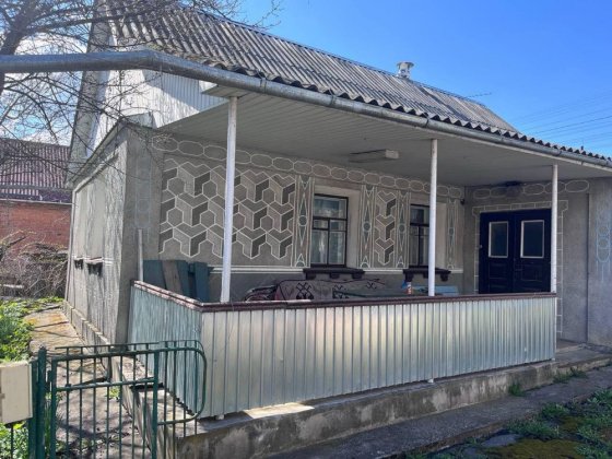 Продам будинок з виходом до ставу, та з комунікаціями Хмельницький