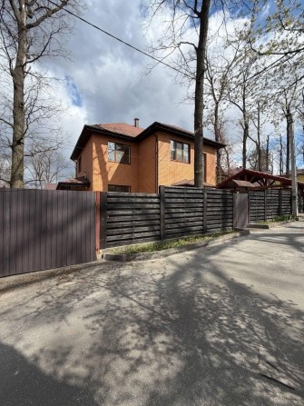 Будинок в Ірпені, площа 156м², 5 соток, ліз, без комісії, газ - фото 1