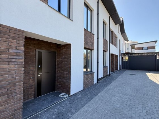 Таунхаус 90 м² + мансарда 45 м² у центрі Ірпеня — $100 000. Без комісії. Центральна локація, всі ком Ірпінь