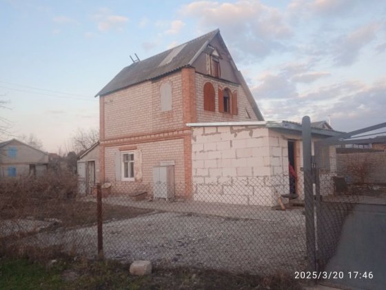 Продаю дом с участком на берегу реки Николаевское шоссе Кривий Ріг