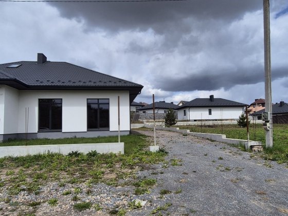 )( Продаж двояна з продуманим плануванням Ровно