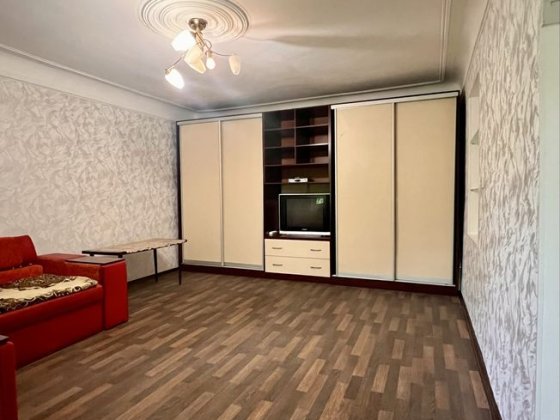 Продам гарну квартиру в приватному будинку Полтава