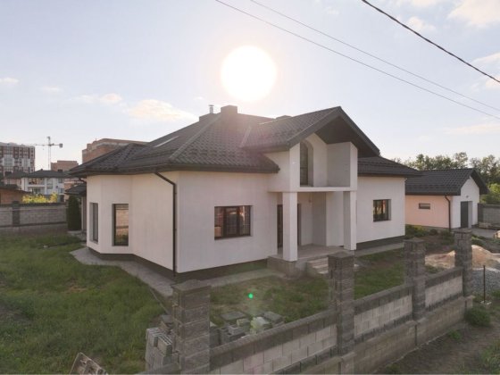 Продам будинок р-н Райський сад (АТБ-200м) Рівне