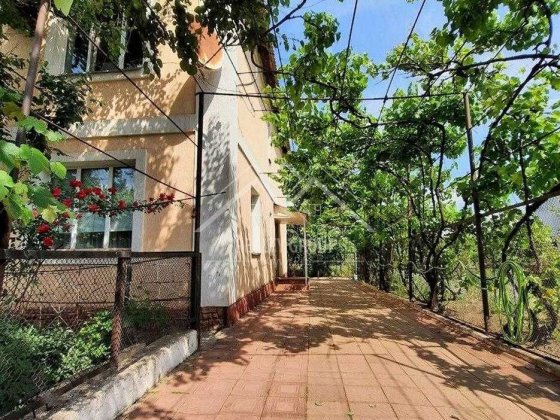 Продається двоповерховий будинок у Тернівському районі, 17-й квартал  (Можливий торг) Кривий Ріг