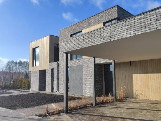 Продаж дуплекса з навісом –  дім для Вашої родини у місті мрій - неймовірному котеджному містечку  О Ірпінь