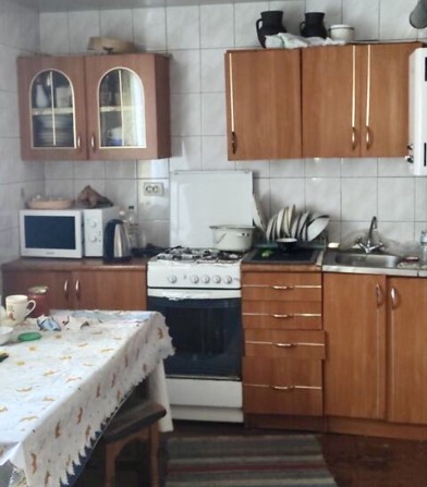 Продаж не великого будинку з комунікаціями ! - фото 1