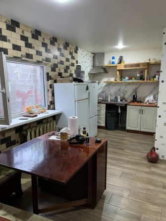 Продам  1/2 будинку , окремий двір ! - фото 1