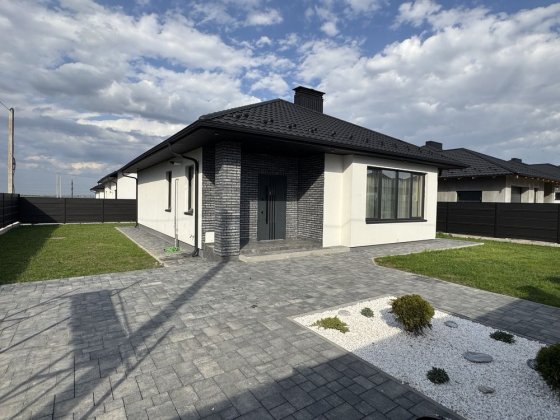 Власник,Продам стильну американку з ремонтом та меблями Ровно