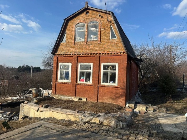 Дачний будинок- масив "Бодрість",земе - фото 1