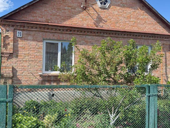 Будинок в місті  район Тинне  95000 Рівне
