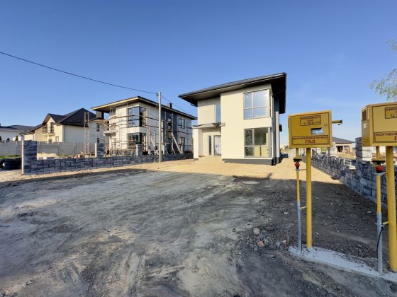 Продаж сучасного будинку, район Зоопарку 118 м.кв. + 4,5 сотки Ровно