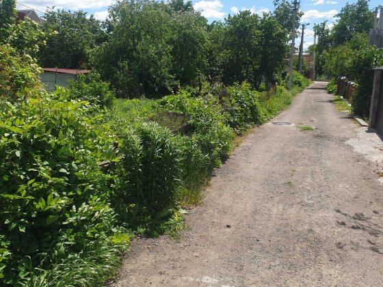 Продам будинок на приватизованій земельній ділянці Ровно