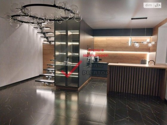 Дуплекс у Полтаві: 5 кімнат, 155м², 7.5 соток – ідеальний вибір для вашої родини!