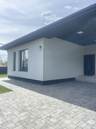 Продаж сучасного будинку в передмісті Рівного. - фото 1
