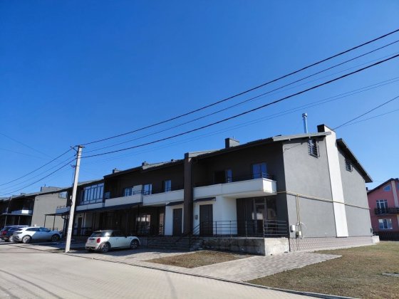 Продаж 2 поверхового таунхауса 'Кленовий гай'