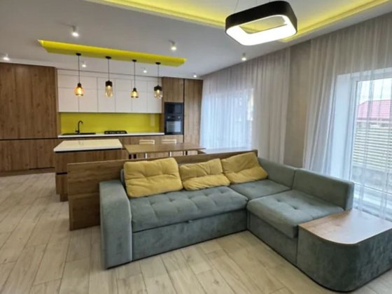 Продаж 2 поверхового будинку з гаражем і ділянкою на 2.3 сотки, 151 кв. м, Байківці
