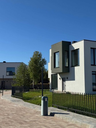 Продаж будинку в районі Дендропарковий - фото 1