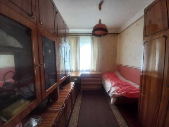 Продам Будинок ,3  кімнати .   Р-н 18 школи. Ровно