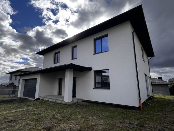 Продаж будинку на Макарова біля 3 поліклініки Ровно