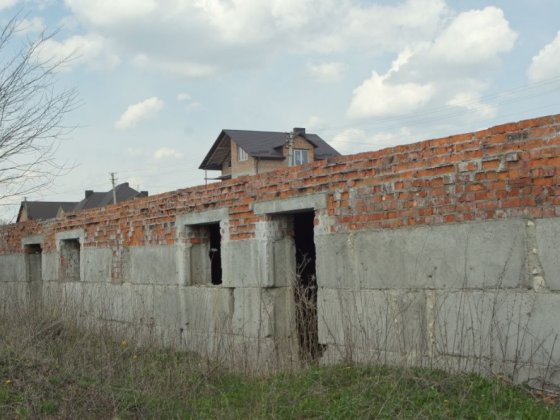 Продається незавершене будівництво дім, дом с землей, строительство