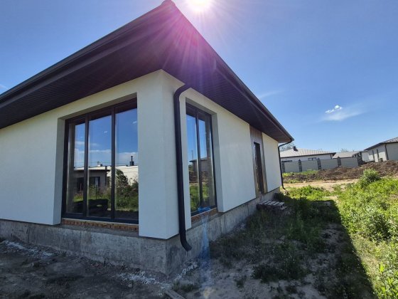 Продам котедж з комунікаціями за суперціною! Рівне