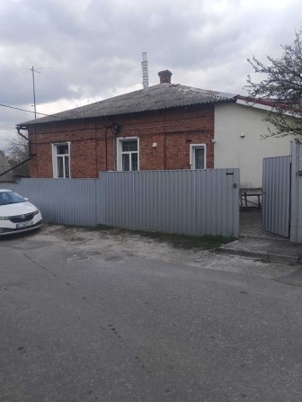 Продам часть дома, в Центре, ул Покровская р-не 5 школы. - фото 1